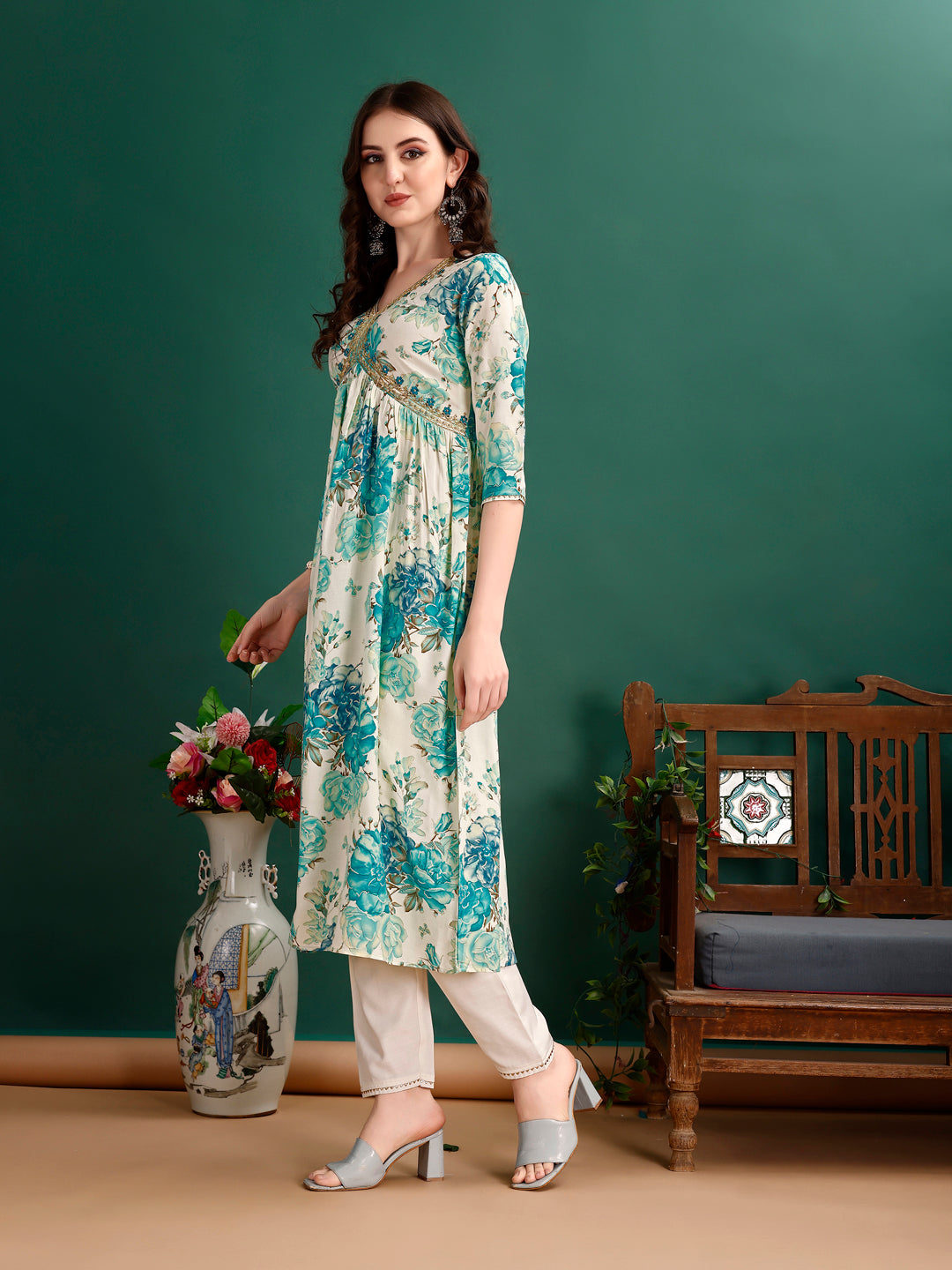 Alia Cut Floral Embroidered Kurta Set with Dupatta - Multicolor