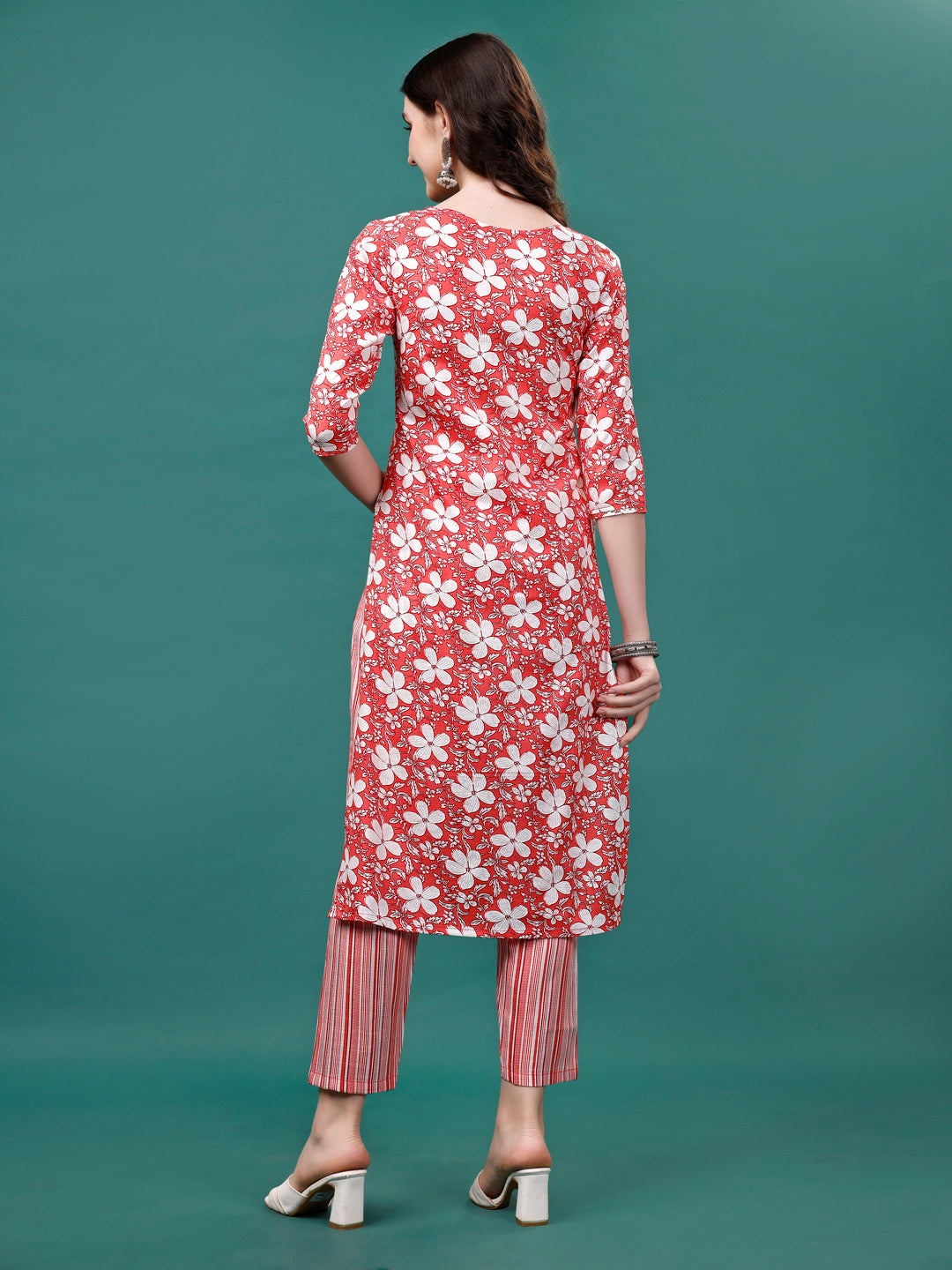Multicolor Floral Printed Casual Kurta Set with Pant & Dupatta