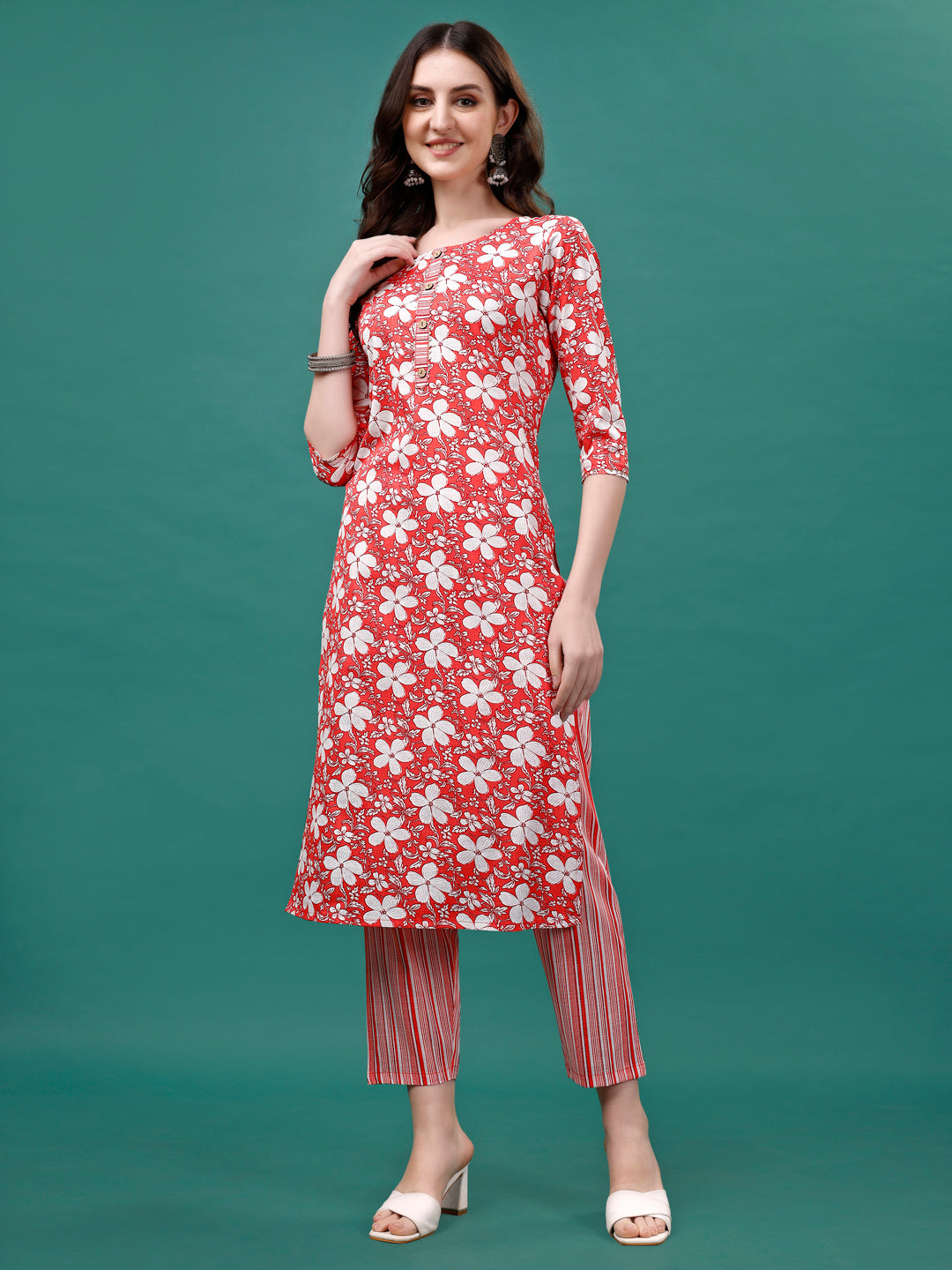 Multicolor Floral Printed Casual Kurta Set with Pant & Dupatta