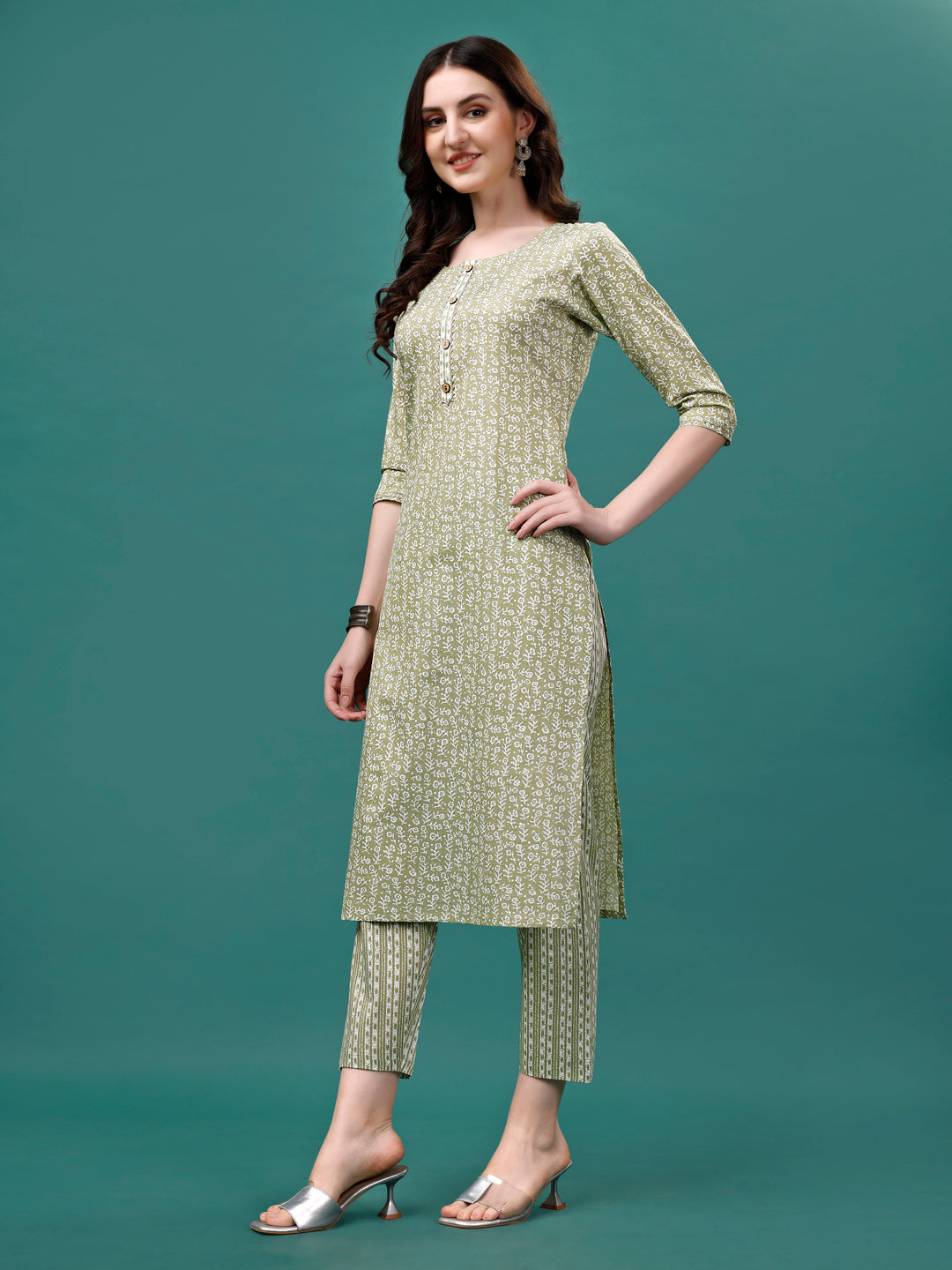 Multicolor Floral Printed Casual Kurta Set with Pant & Dupatta