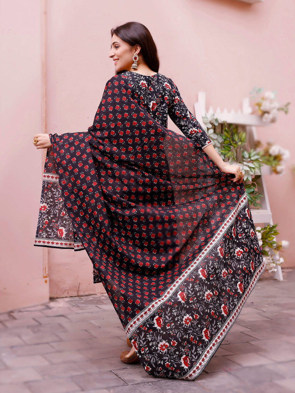 Multicolor Floral Printed Kurta Set with Pant and Dupatta