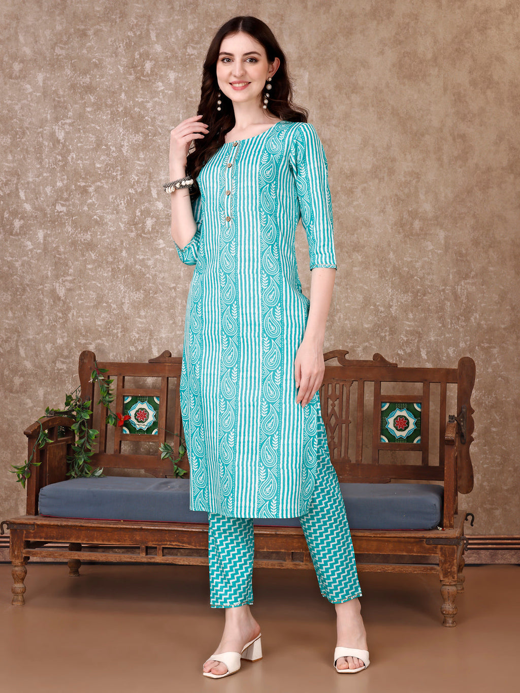 Multicolor Printed Kurta with Matching Pant and Dupatta Set