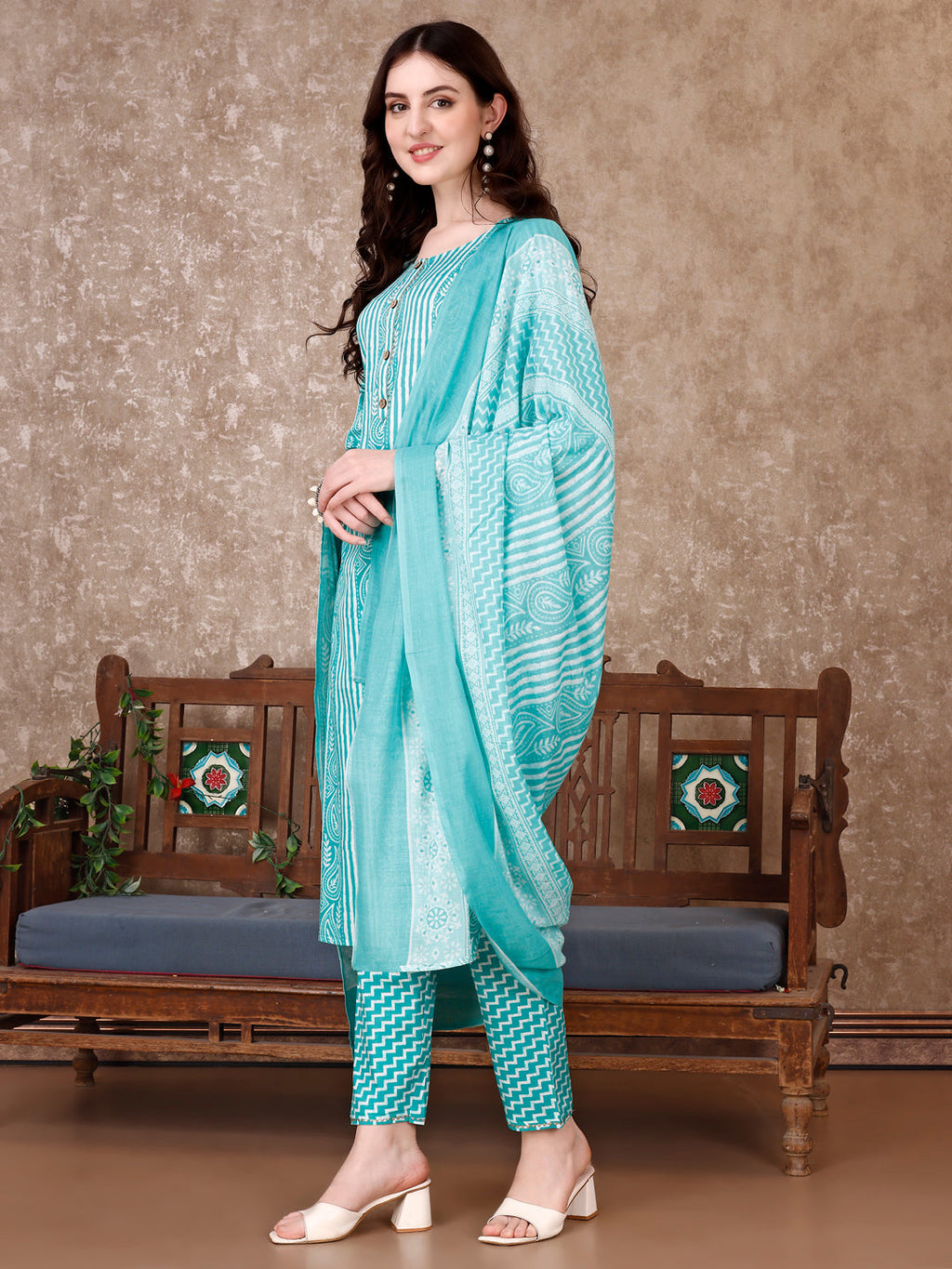 Multicolor Printed Kurta with Matching Pant and Dupatta Set
