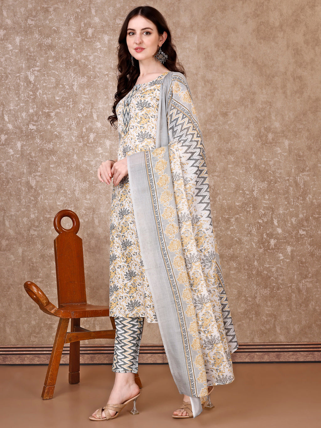 Multicolor Floral Printed Kurta Set with Pant and Dupatta
