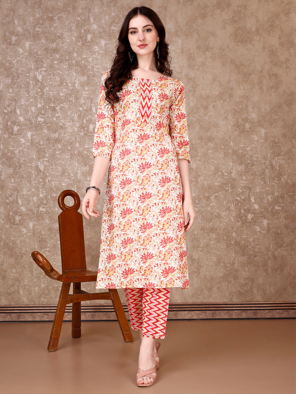 Multicolor Floral Printed Kurta Set with Pant and Dupatta