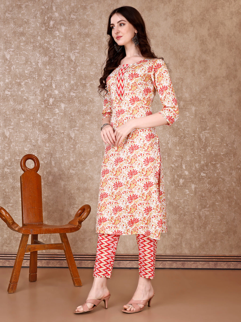 Multicolor Floral Printed Kurta Set with Pant and Dupatta