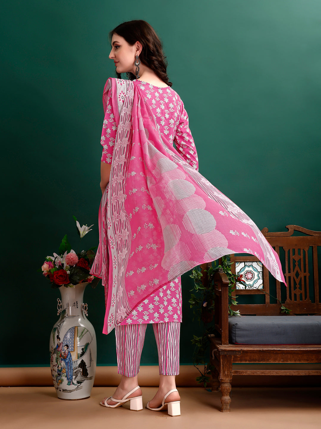 Ethnic Motifs Printed Kurta Set with Matching Pant & Dupatta