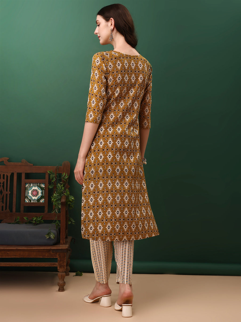 Mustard Ethnic Motifs Printed Kurta Set with 3/4th Sleeves