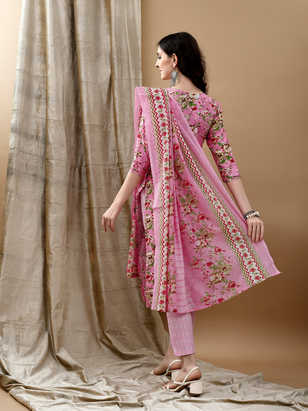 Women's Pink Floral Printed Cotton Kurta Set with Dupatta