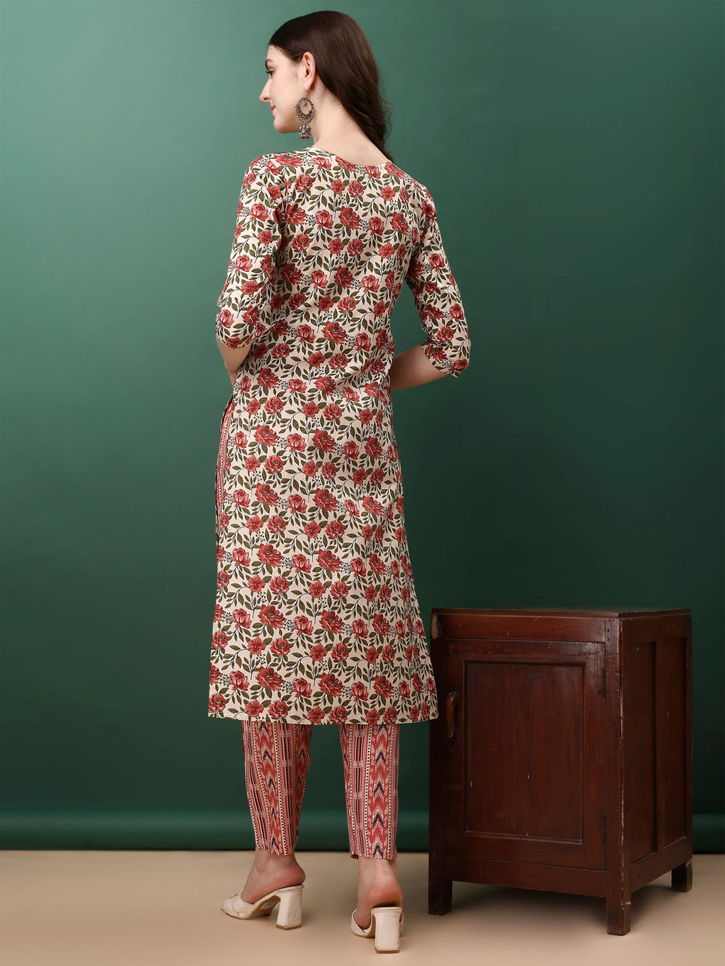 Pink Floral Printed Cotton Kurta Set with 3/4th Sleeves