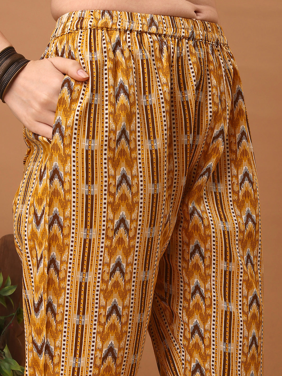 Floral Printed Cotton Kurta Set with 3/4th Sleeves