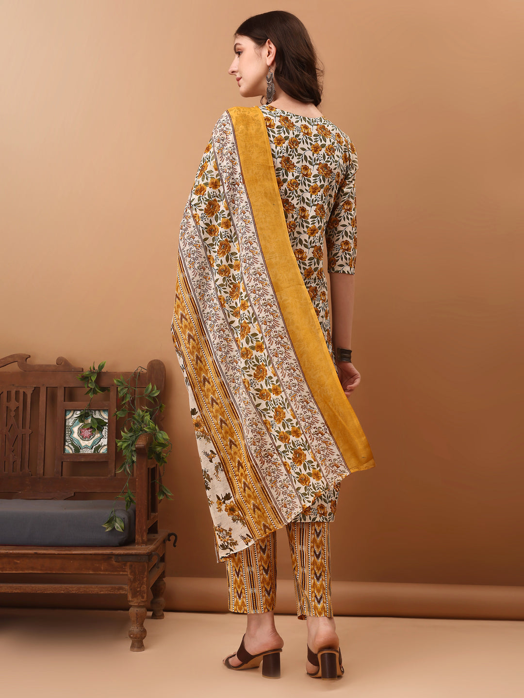 Floral Printed Cotton Kurta Set with 3/4th Sleeves