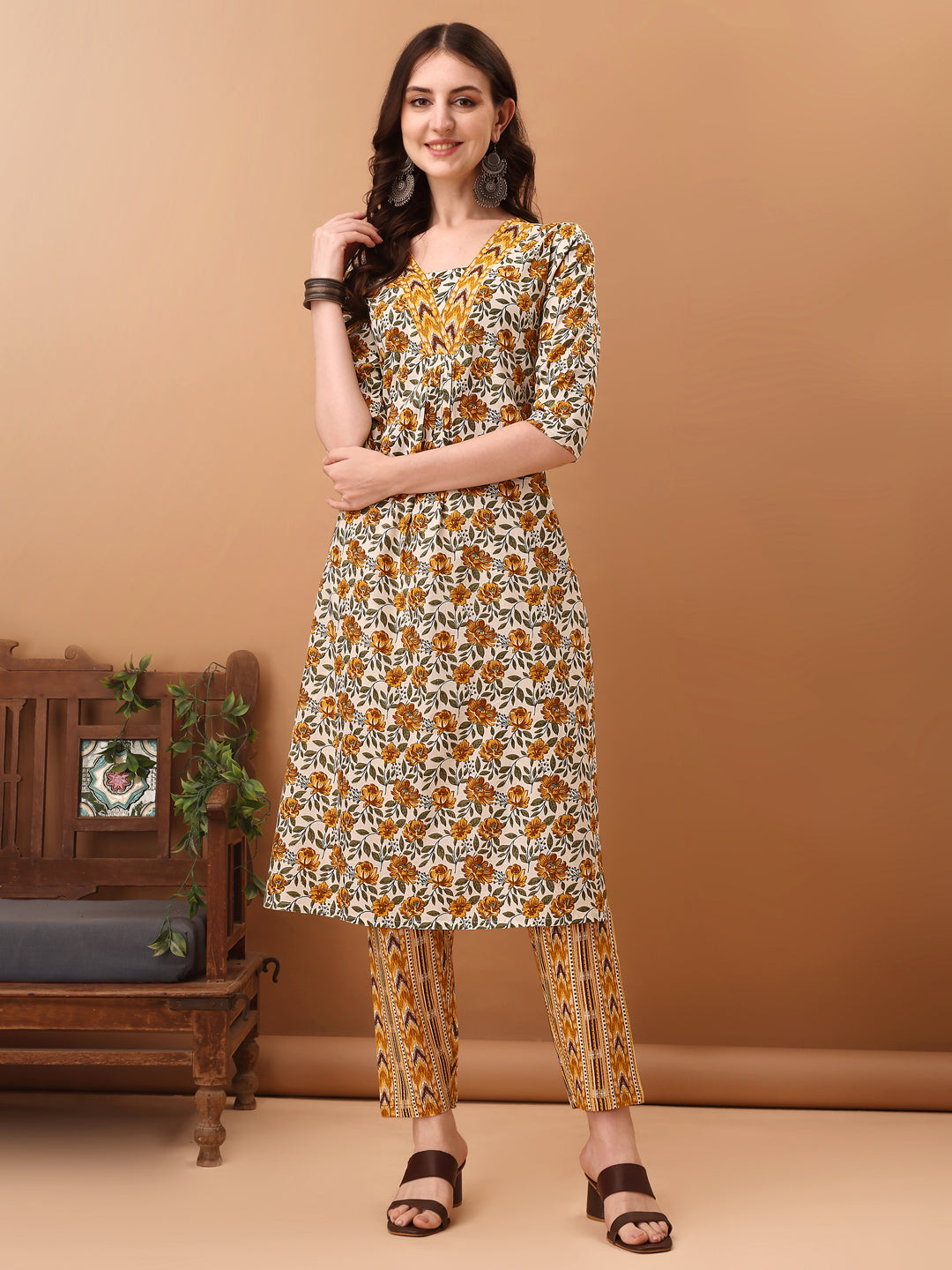 Floral Printed Cotton Kurta Set with 3/4th Sleeves