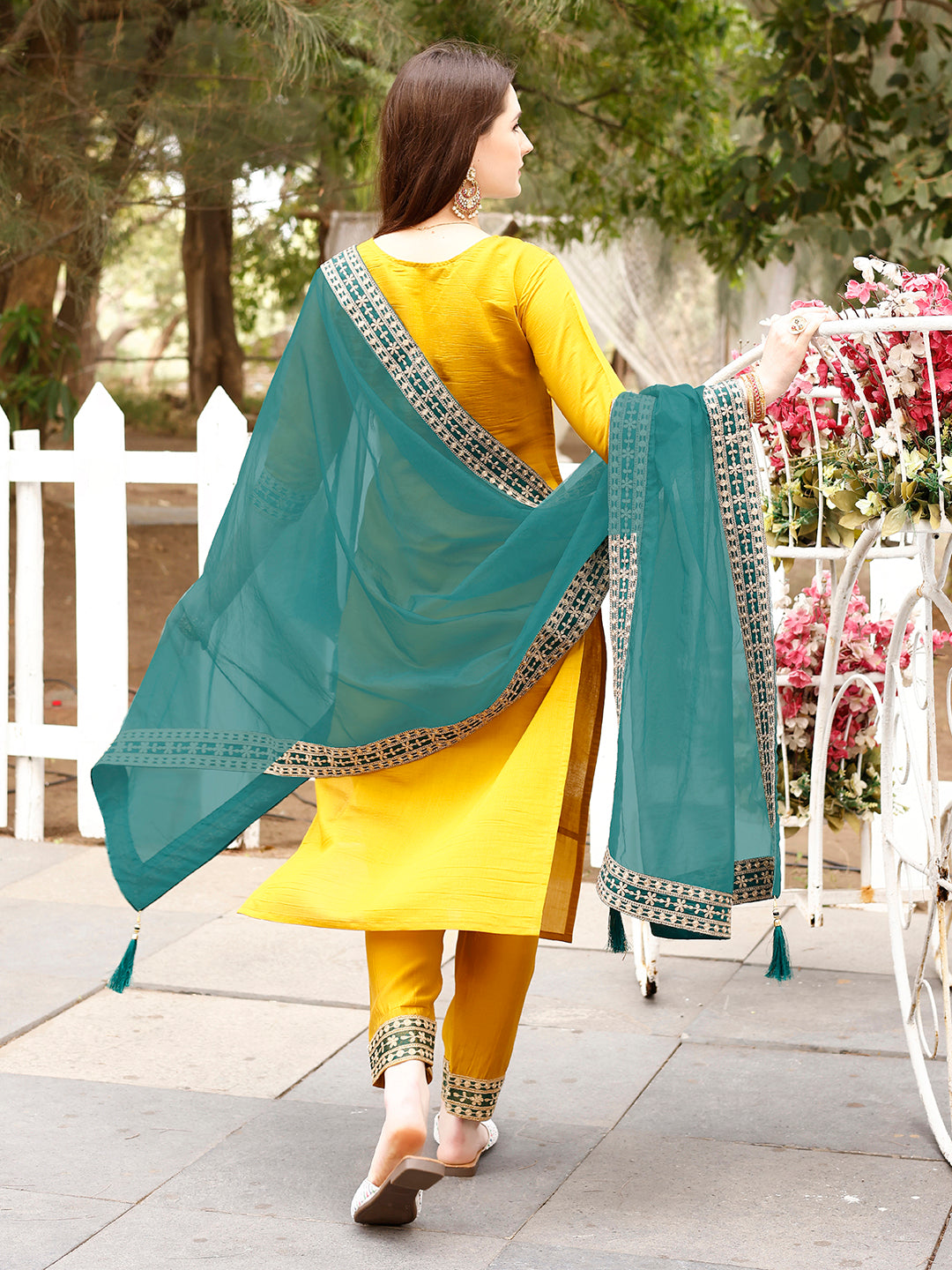 Multicolor Embroidered Kurta Set with Border Premium Dupatta