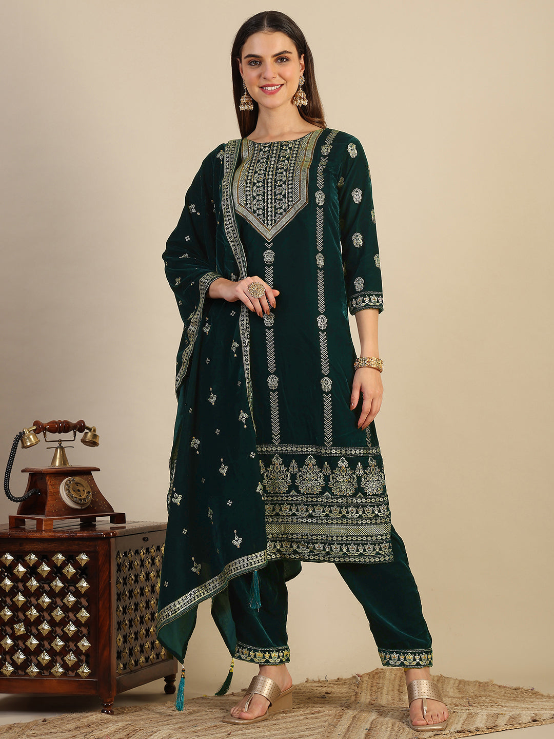 Bottle-Green Velvet Kurta Set with Hand & Foil Print Detailing