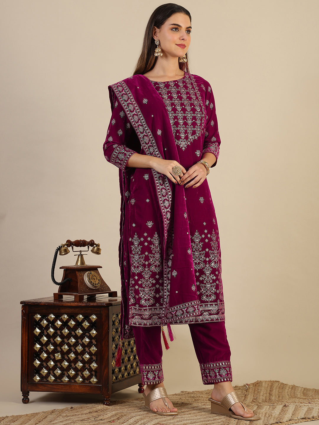 Pink Velvet Kurta Set with Hand and Foil Print Details