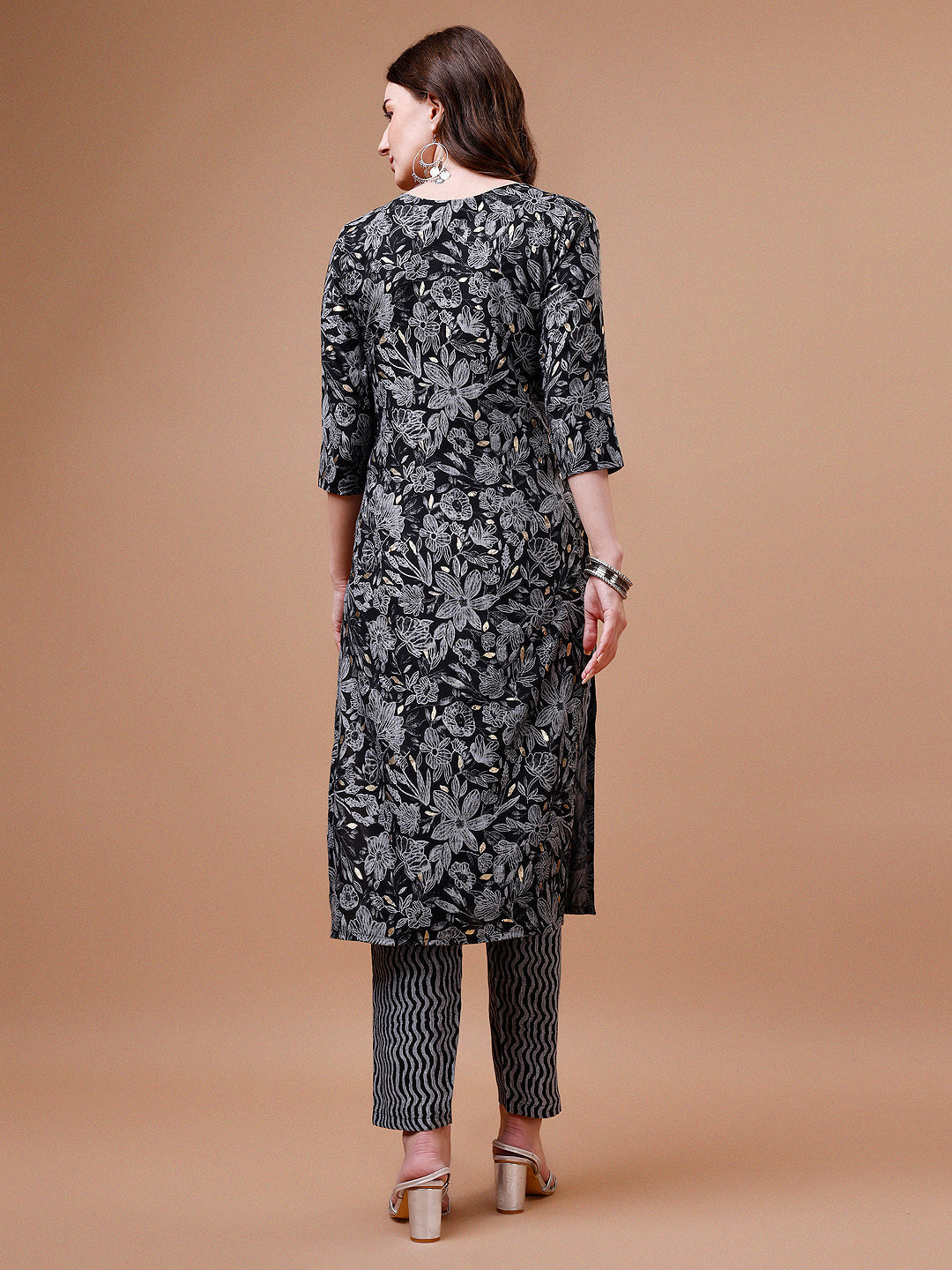 Women Floral Printed Casual Kurta With Pant Set - Multicolor