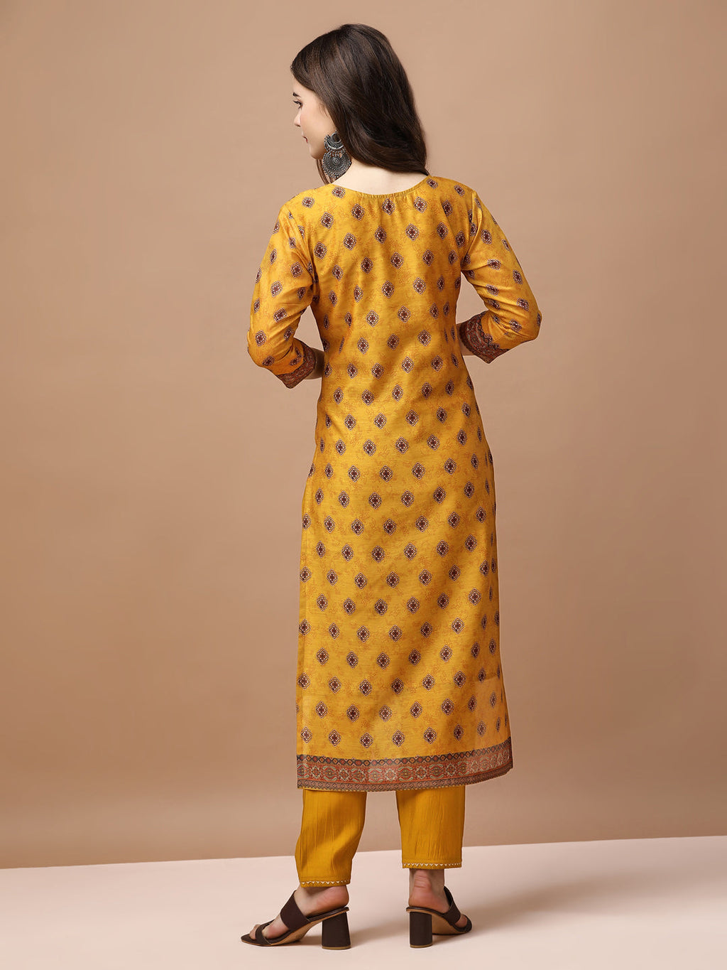 Multicolor Ethnic Motifs Printed Kurta Set with Embroidery