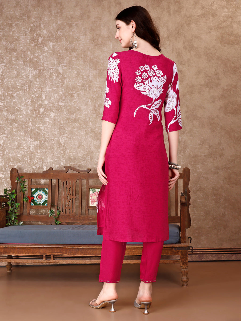 Pink Silk Hand Embroidered Floral Printed Kurta Set