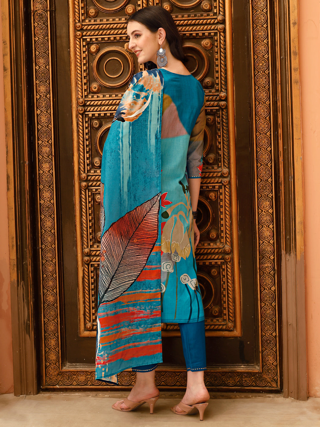 Embroidered Floral Print Kurta Set with Printed Dupatta