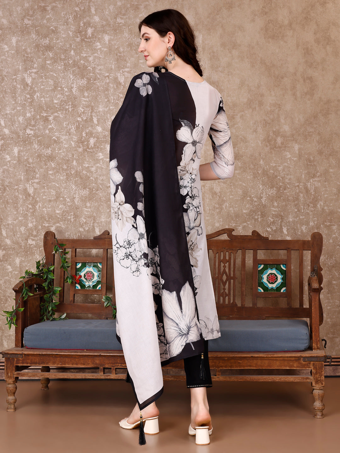 Black Embroidered Floral Printed Kurta Set with Pant and Dupatta