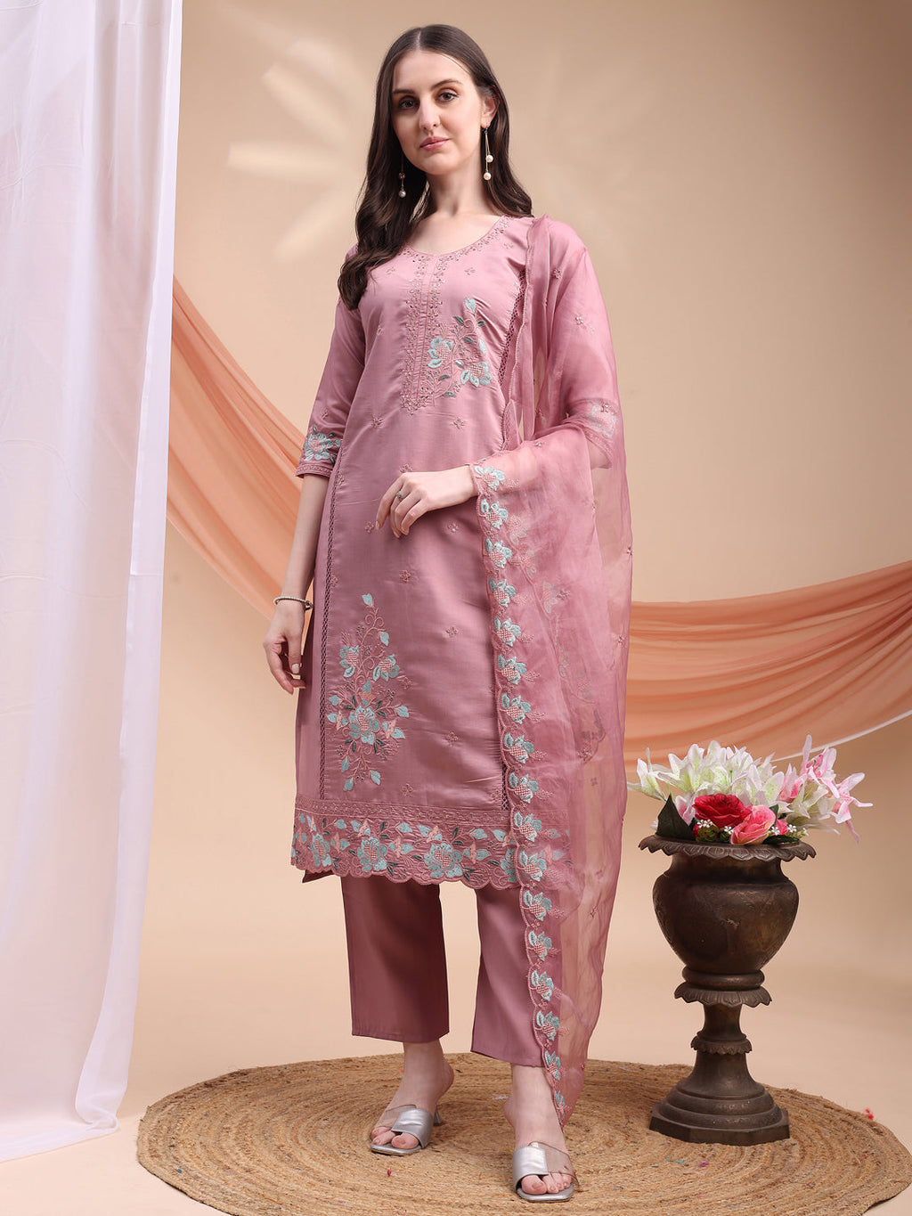 Pink Chanderi kurta with embroidery, matching pants, and decorative organza dupatta