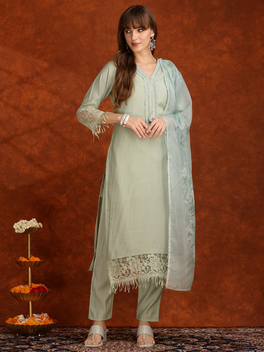 Green Chanderi Kurta Set with Artificial Flower and Lace Detailing