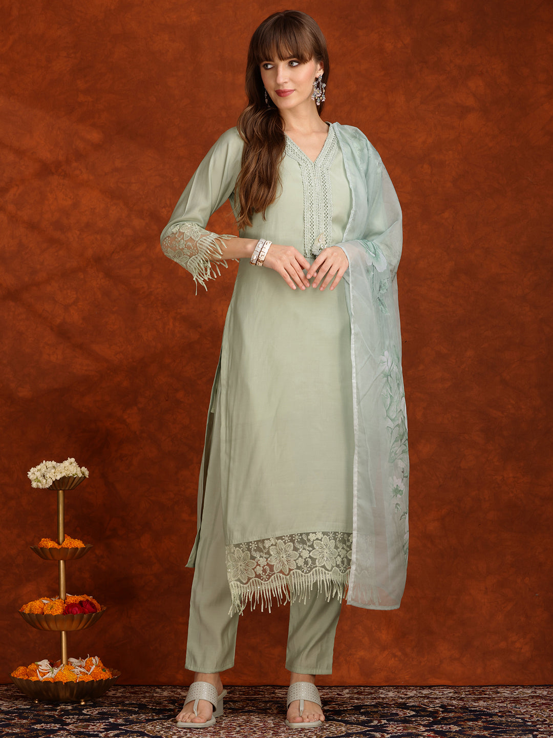 Green Chanderi Kurta Set with Artificial Flower and Lace Detailing