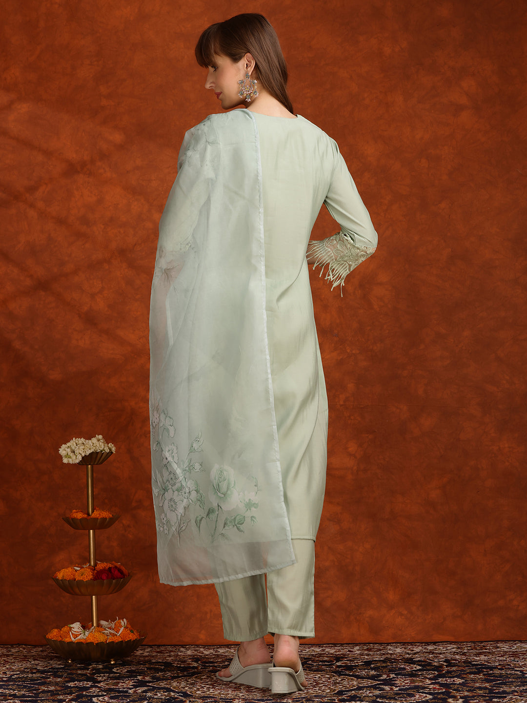 Green Chanderi Kurta Set with Artificial Flower and Lace Detailing