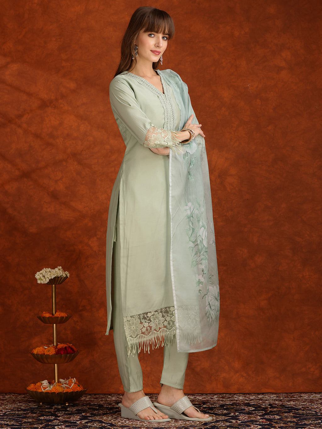Green Chanderi Kurta Set with Artificial Flower and Lace Detailing