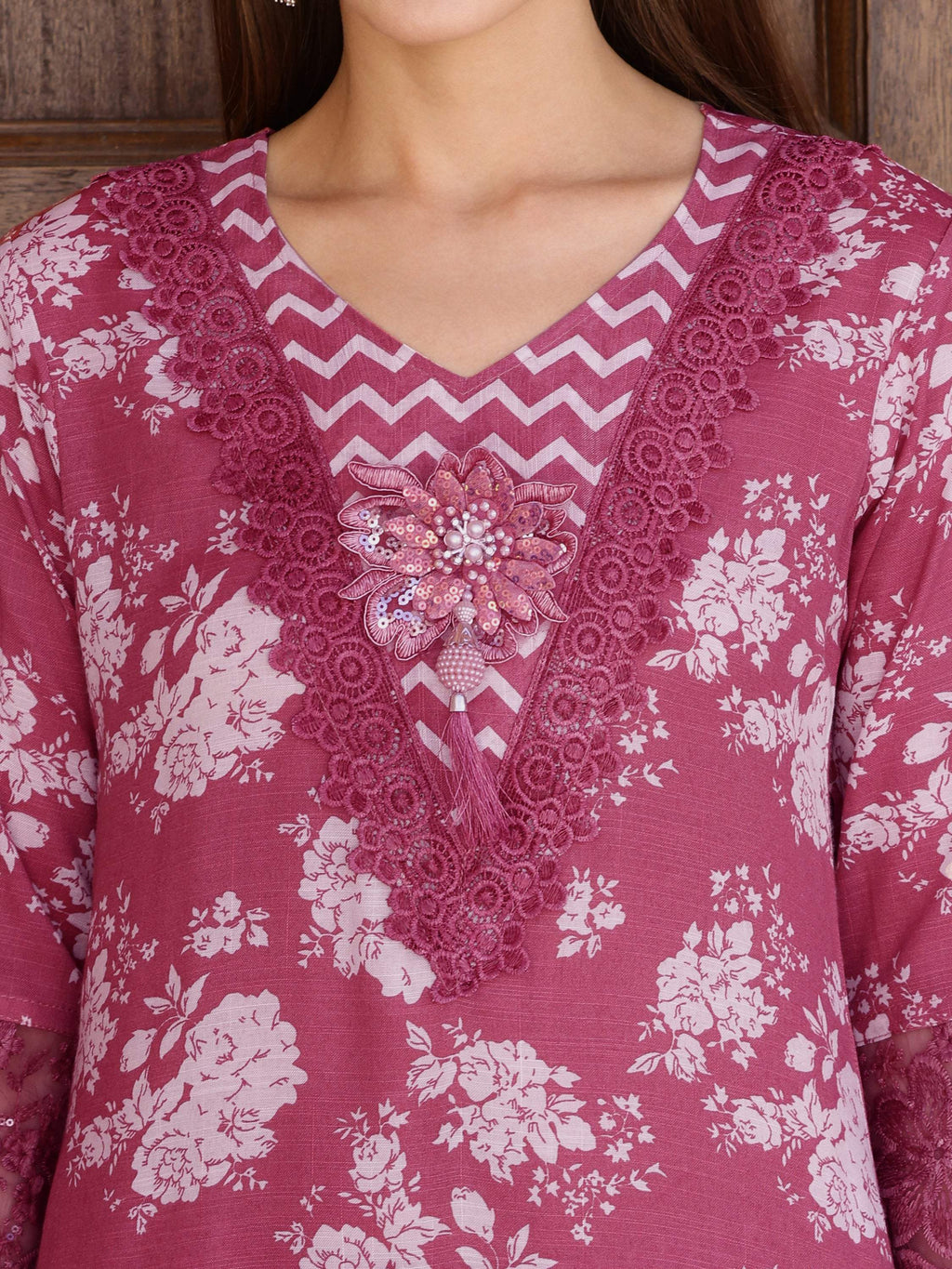 Purple Cotton-Blend Kurta Set with Floral Embellishments