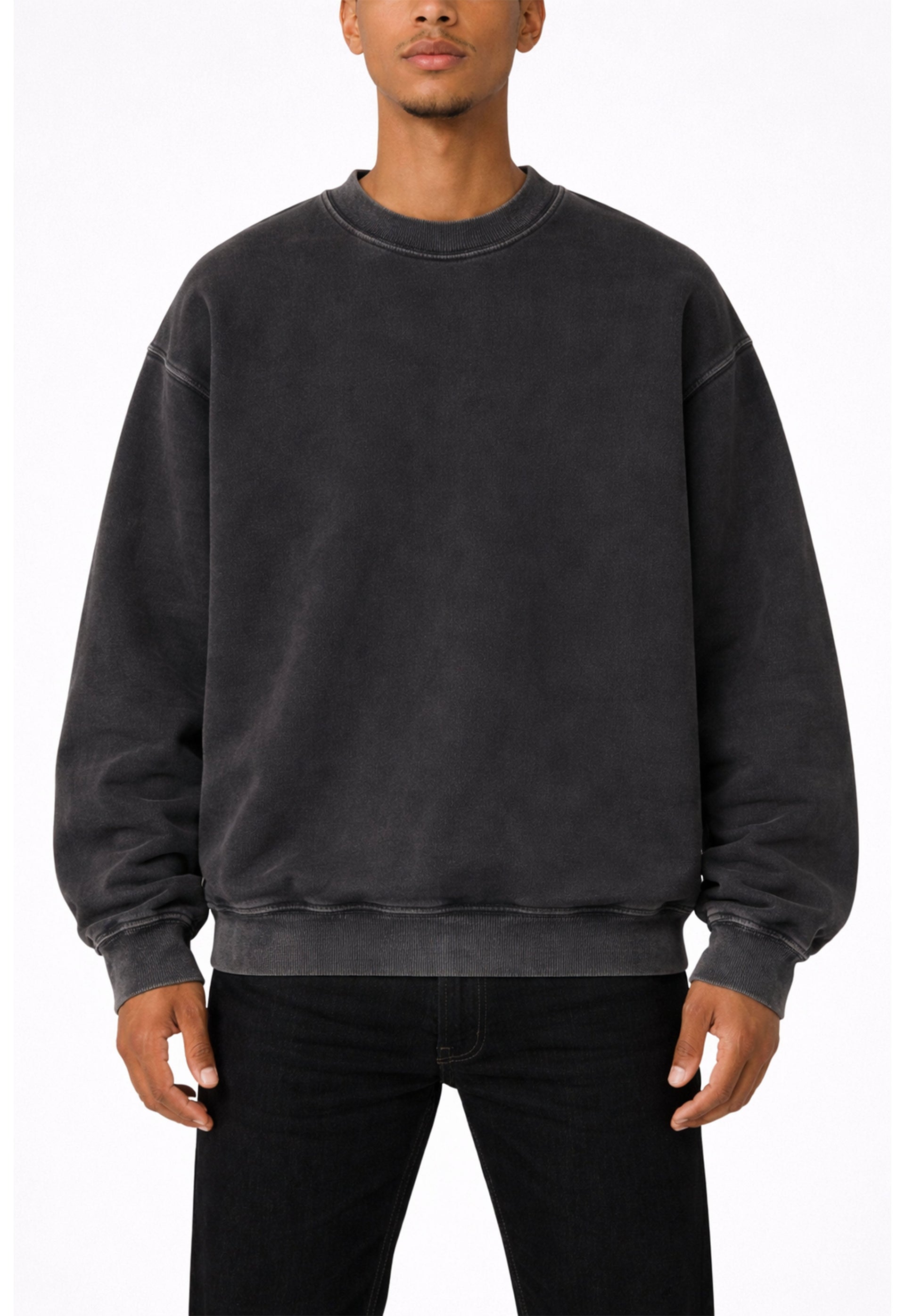 NOIR VINTAGE CREWNECK