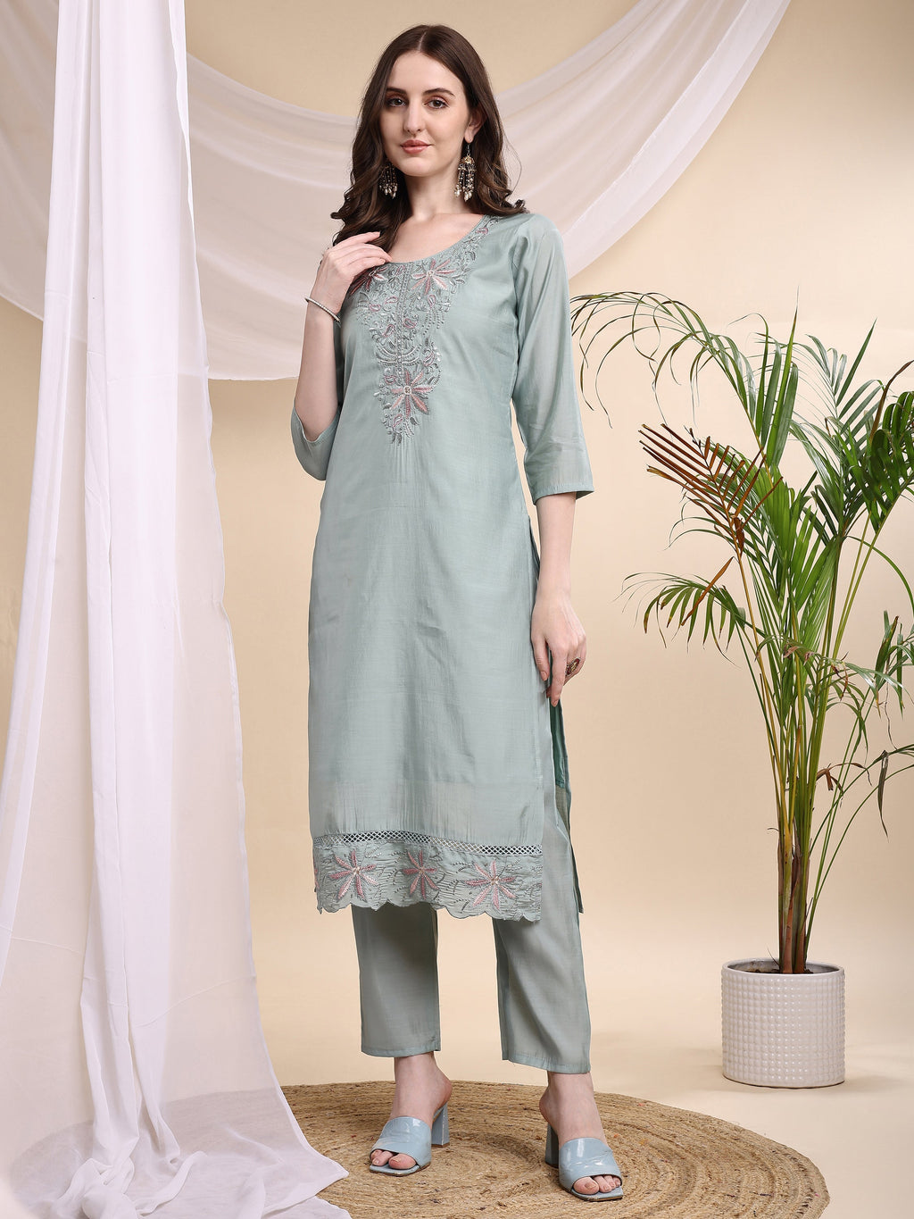 Turquoise Embroidered Chanderi Kurta Set with Organza Dupatta