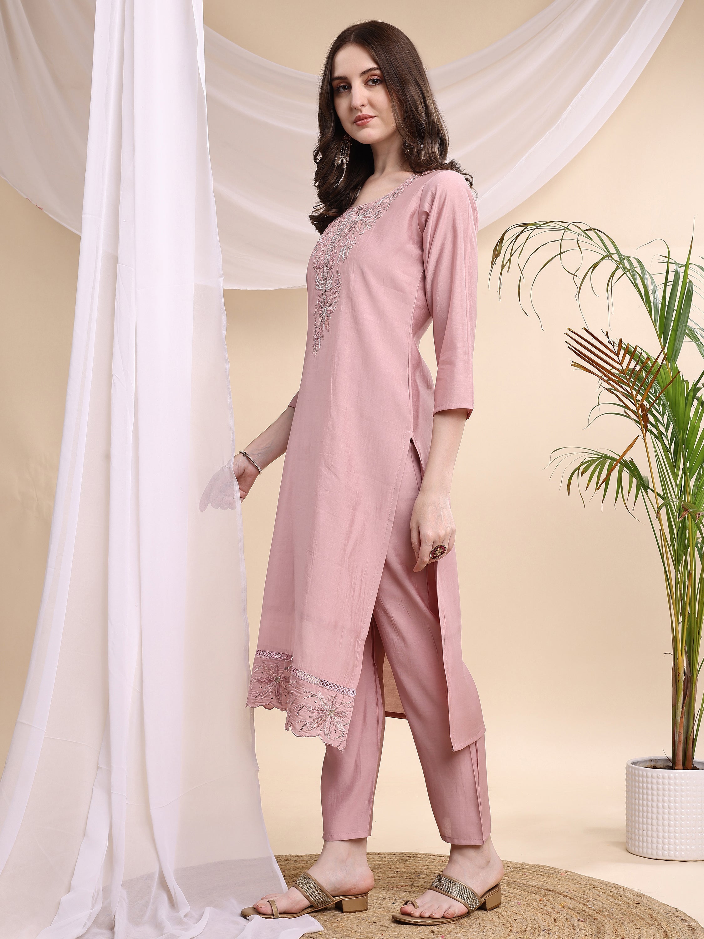 Embroidered Pink Kurta Set with Printed Organza Dupatta