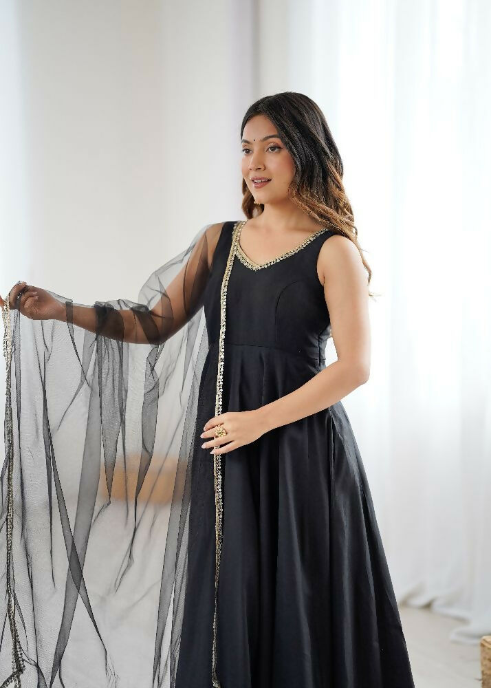 Black Chanderi Kurta Set with Intricate Sequence Embroidery