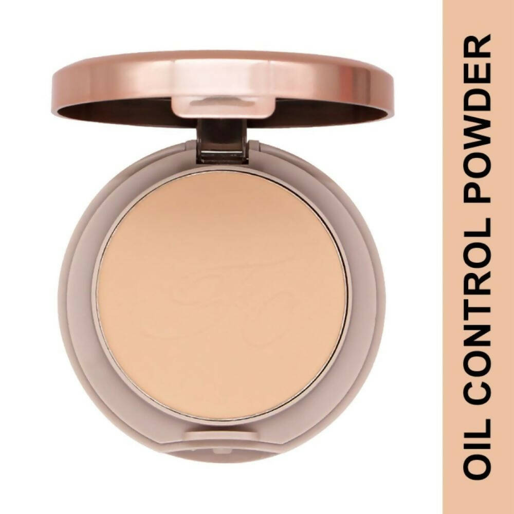 Oil Control Clear Glow 2 in 1 Powder - Shade 04