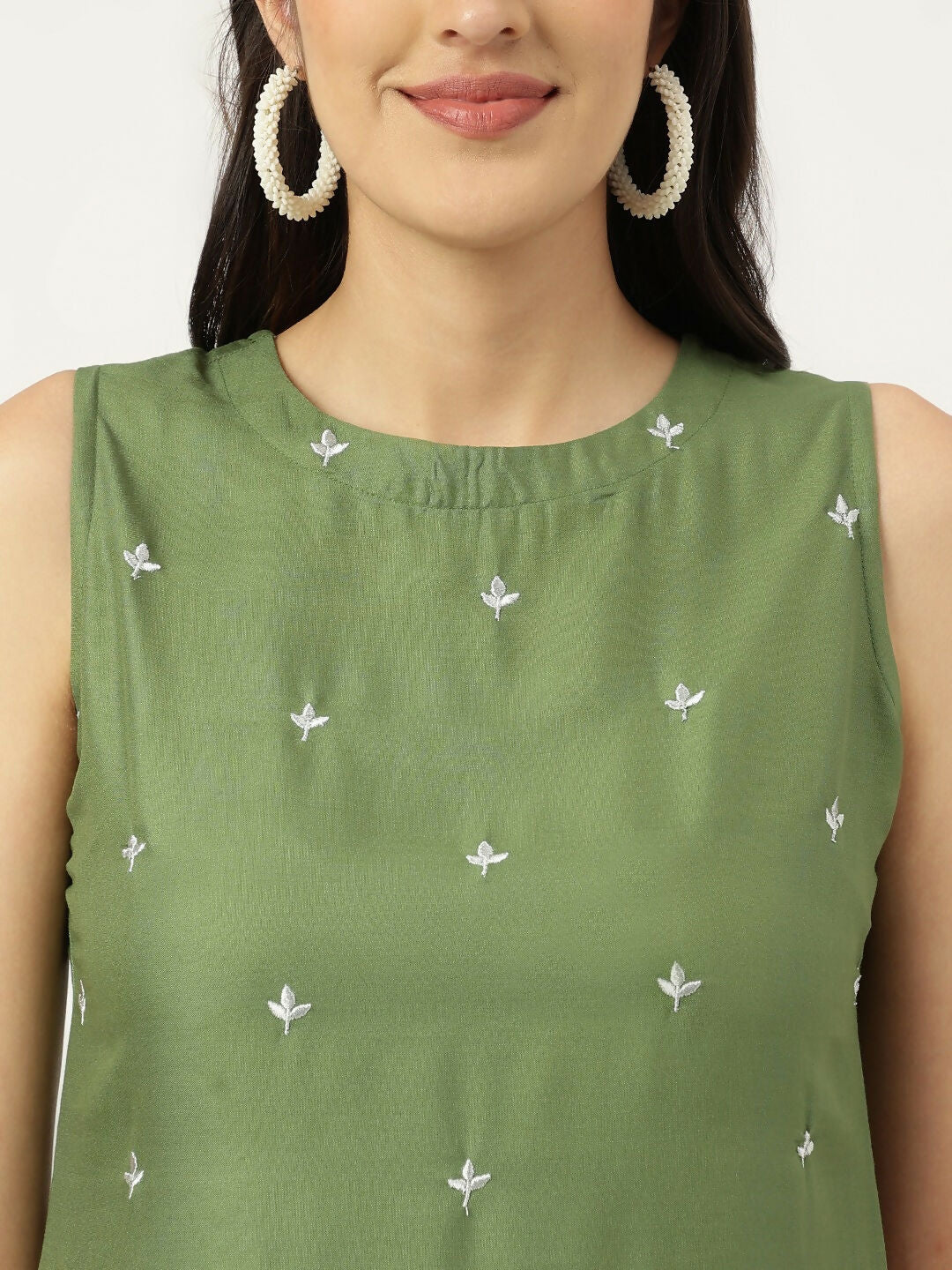 Green Rayon Straight Kurta and Bottom Set with Embroidered Detail
