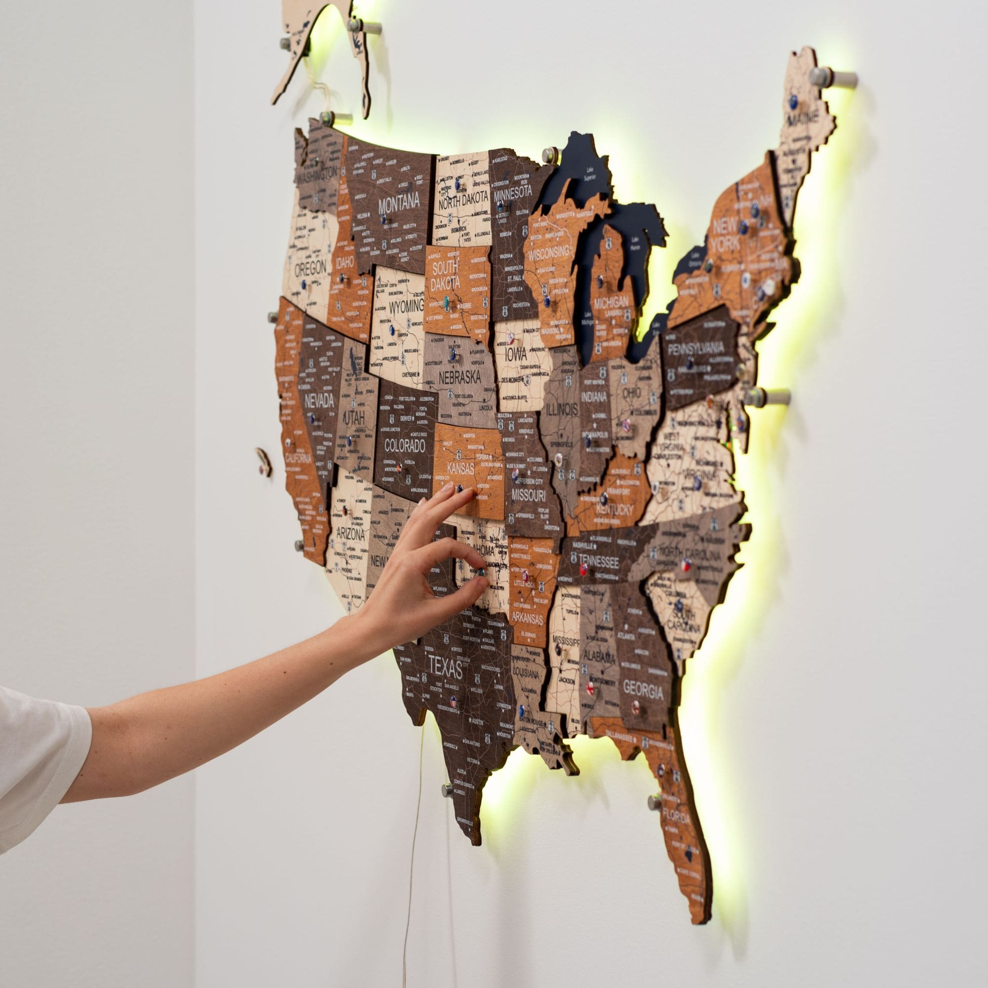 3D LED USA Map Wall Art Multicolor Modern Geometric Wood Decor