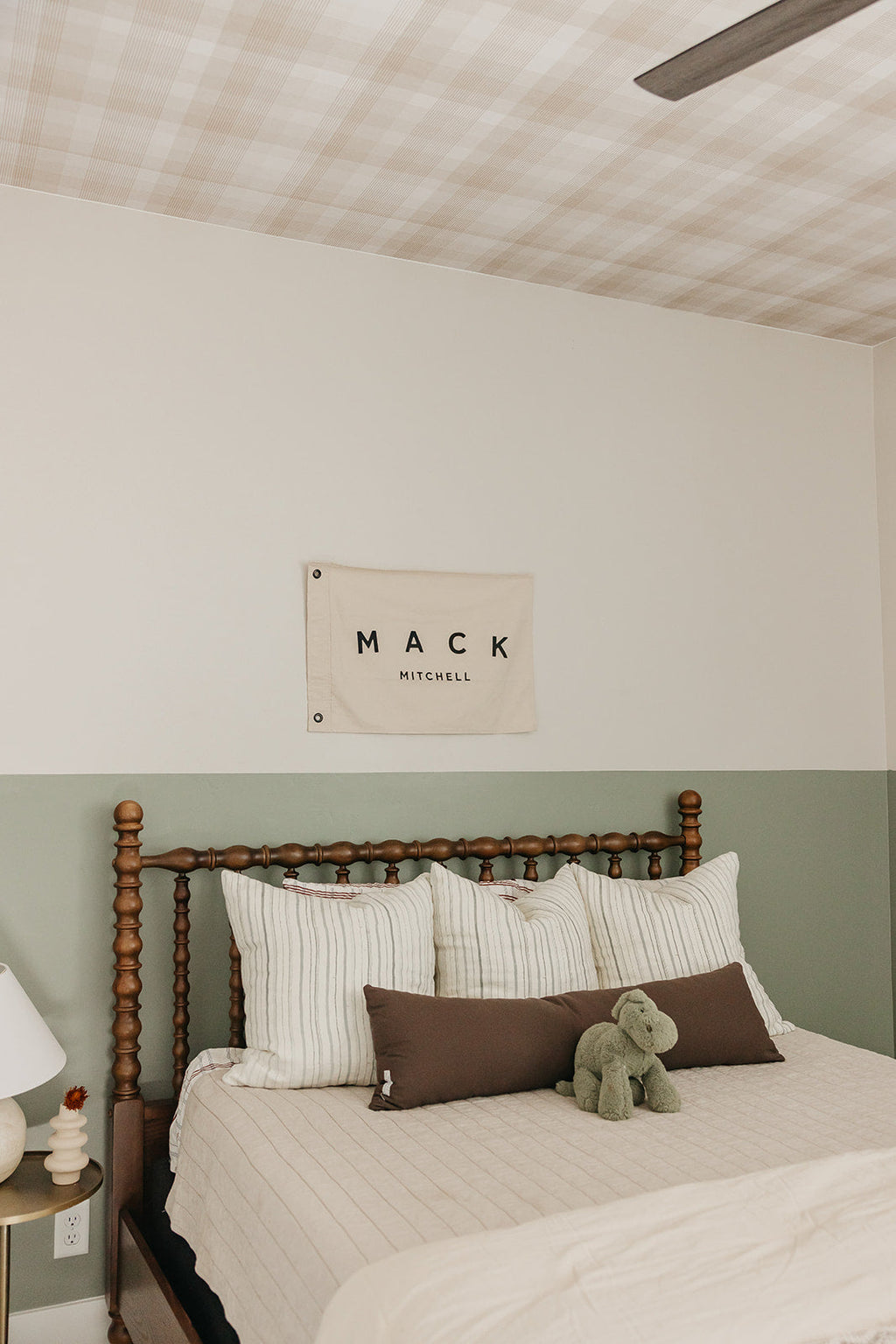 Mack Floral Removable Wallpaper in Green and White Cottagecore