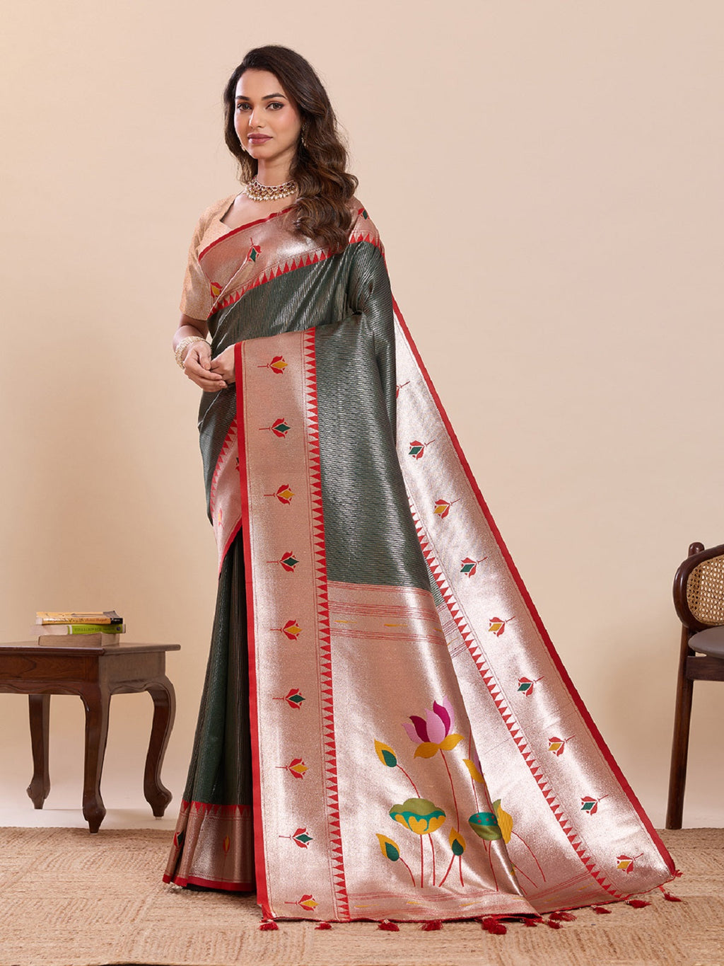 Deep Green Pure Soft Silk Saree with Woven Lotus Motifs
