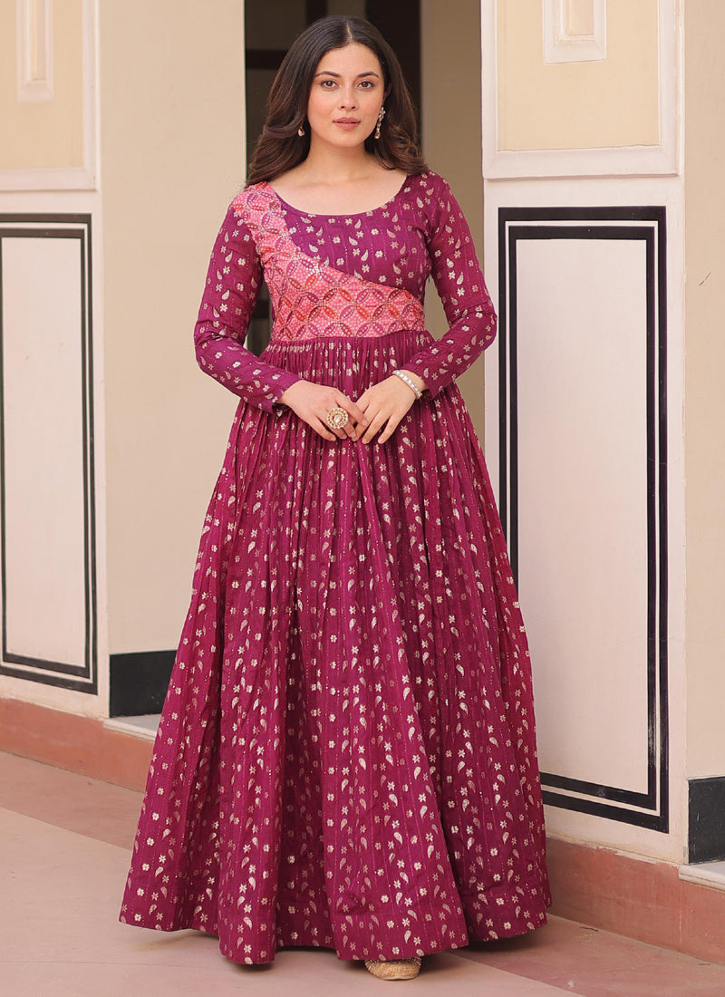 Wine-colored silk jacquard weaving gown with position print details