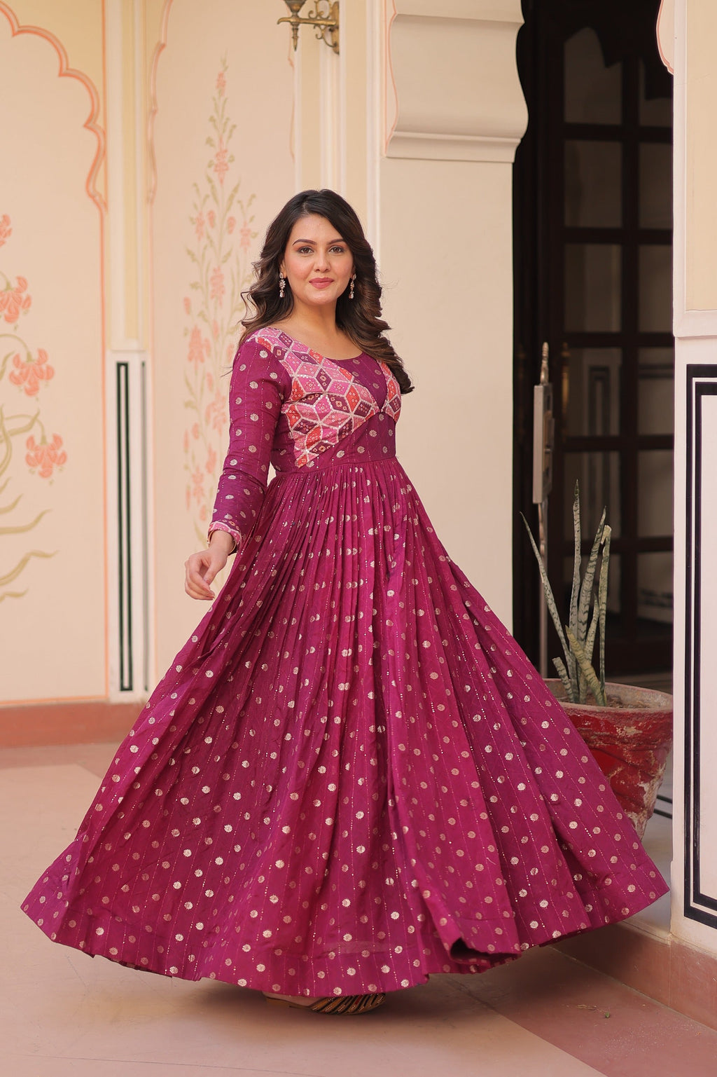 Wine Position Print Choli with Staple Jacquard Weaving Gown