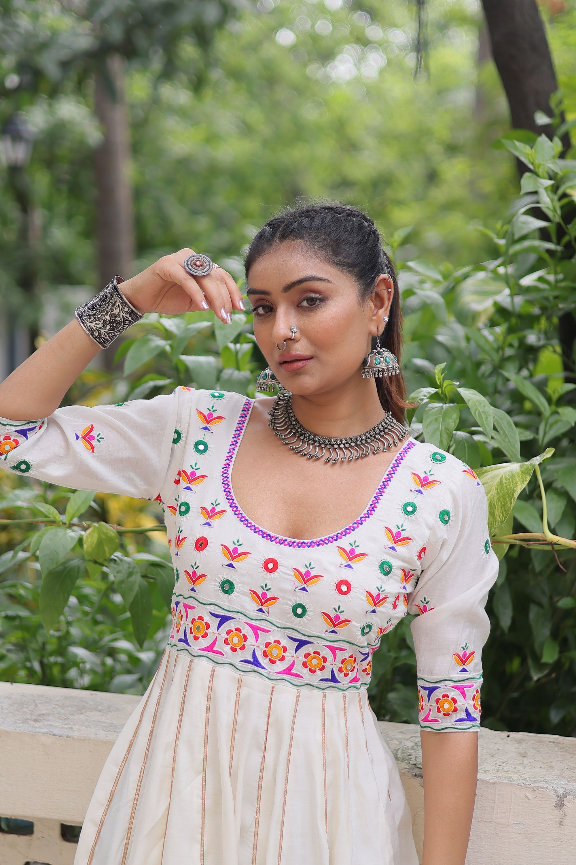 Lorenvalley Fashion White Roman Silk with Thread work & Gota Lace embellished Work Gown