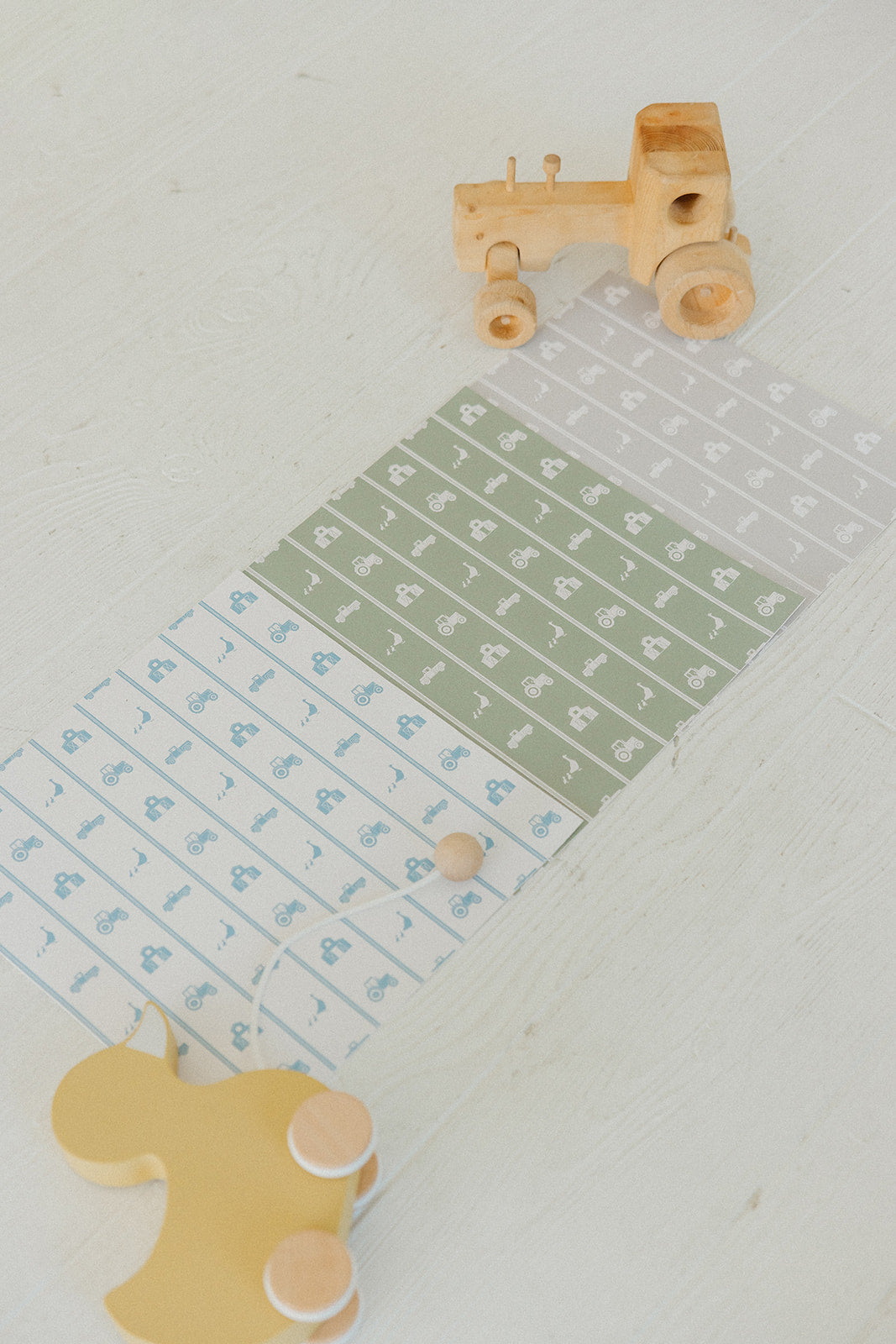 Charlie Geometric Wallpaper - Sage-Green & White Farmhouse