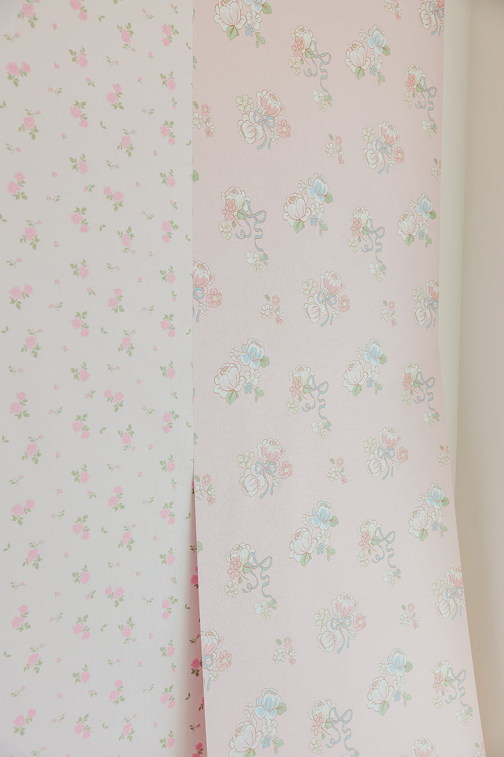 Tessa Floral Wallpaper: Pink, Blue & White Romantic Vintage