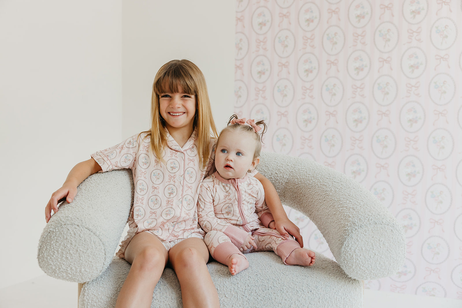 Blaire Peel and Stick Nursery Wallpaper for Kids Rooms