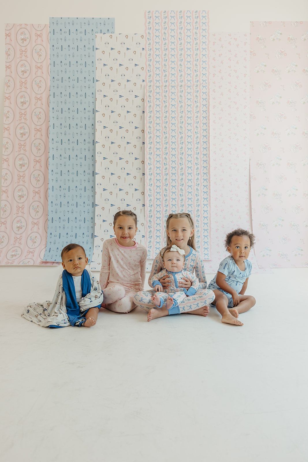 Tessa Floral Wallpaper: Pink, Blue & White Romantic Vintage