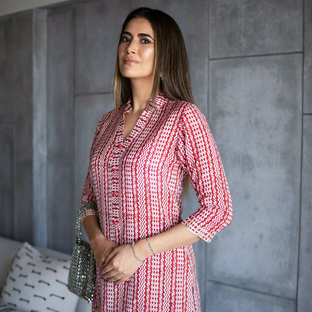 Women's Pink Pure Muslin Straight Kurta and Pant Set with Print