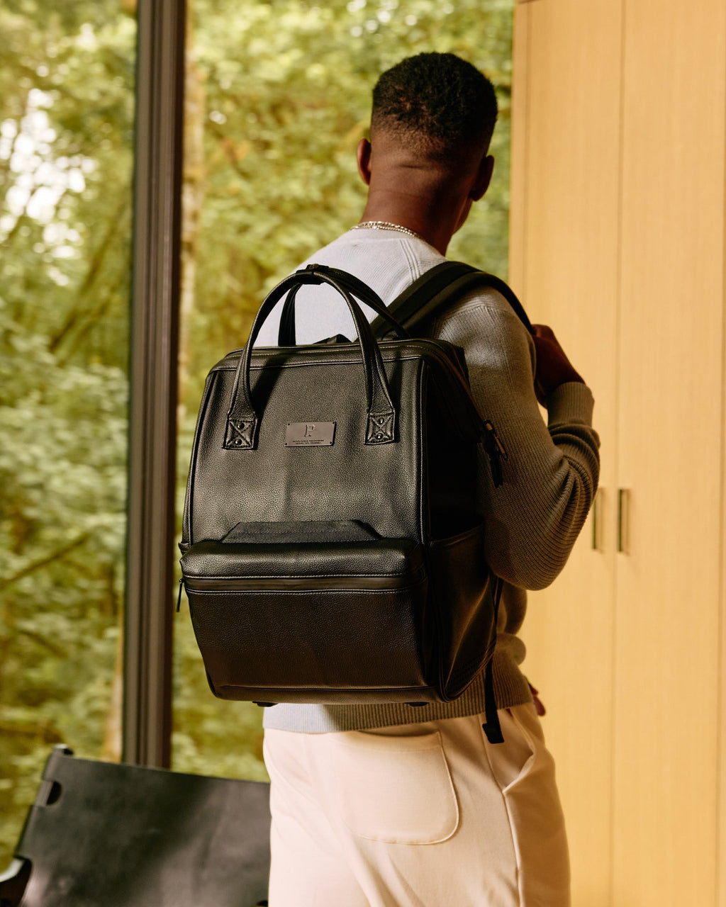 Cascade Standard Backpack – Modern Weather-Proof Travel Daypack