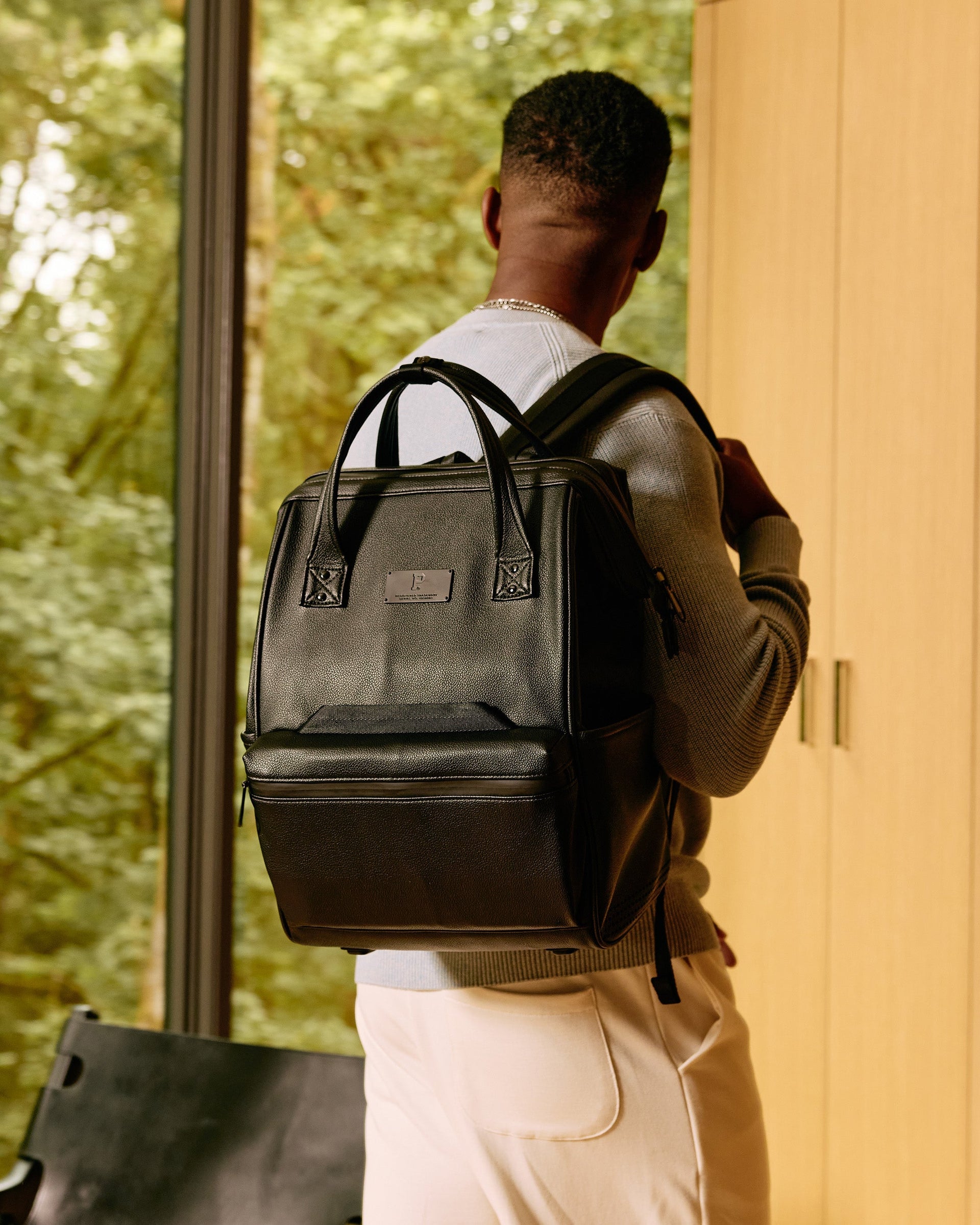 Cascade Standard Backpack – Modern Weather-Proof Travel Daypack